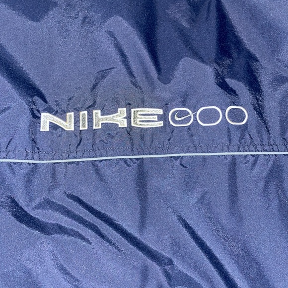 Vintage 2000’s Nike Winter Jacket - Picture 4 of 5